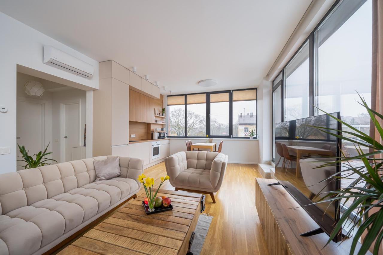 1-Bedroom Penthouse With Underground Parking Riga Kültér fotó