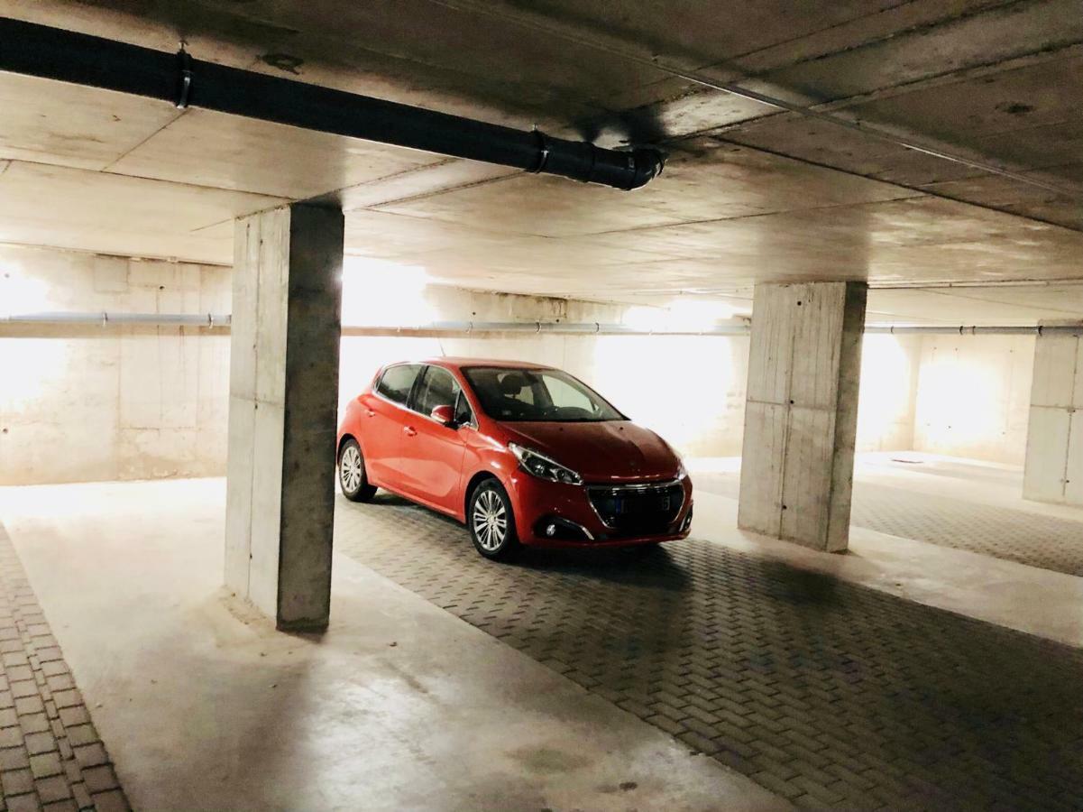 1-Bedroom Penthouse With Underground Parking Riga Kültér fotó